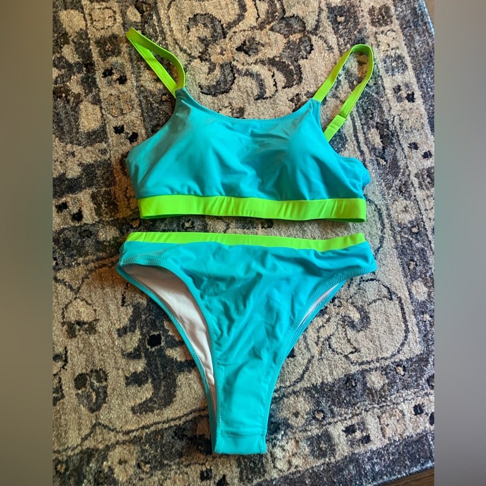 Woman’s Neon high cut bikini, with adjustable top sz xl